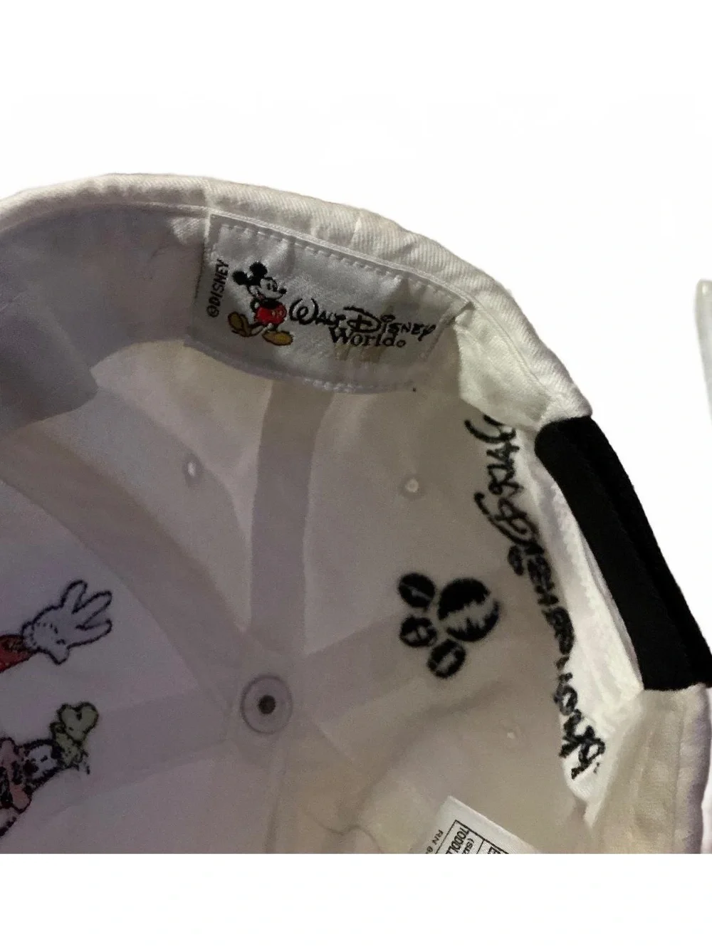 Vintage Walt Disney World White Baseball Cap with Classic Mickey and Friends